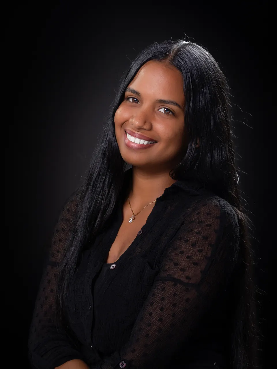 Alondra García — headshot